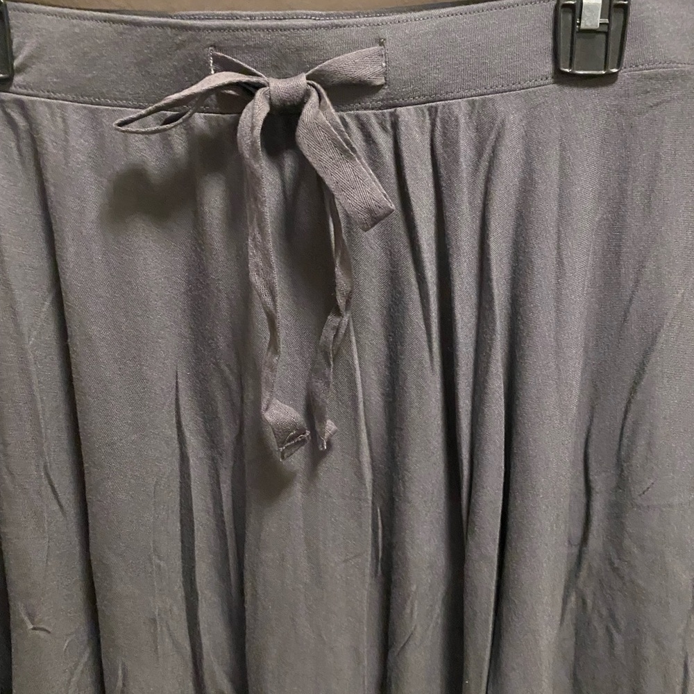 Old Navy Grey Flowy Drawstring Waist Minimalist Preppy Skirt Size L New W/O Tag - Picture 2 of 6
